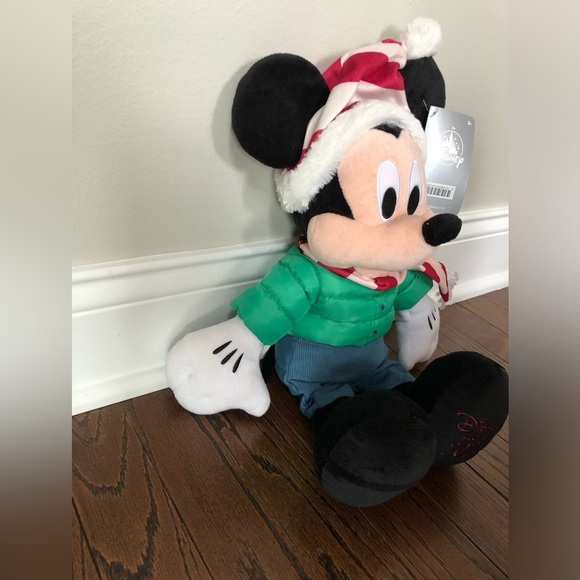 *NWT* Disney Store 2021 17” Mickey Mouse Plush w/Winter Hat/Pants and Snow Hat - Picture 3 of 7
